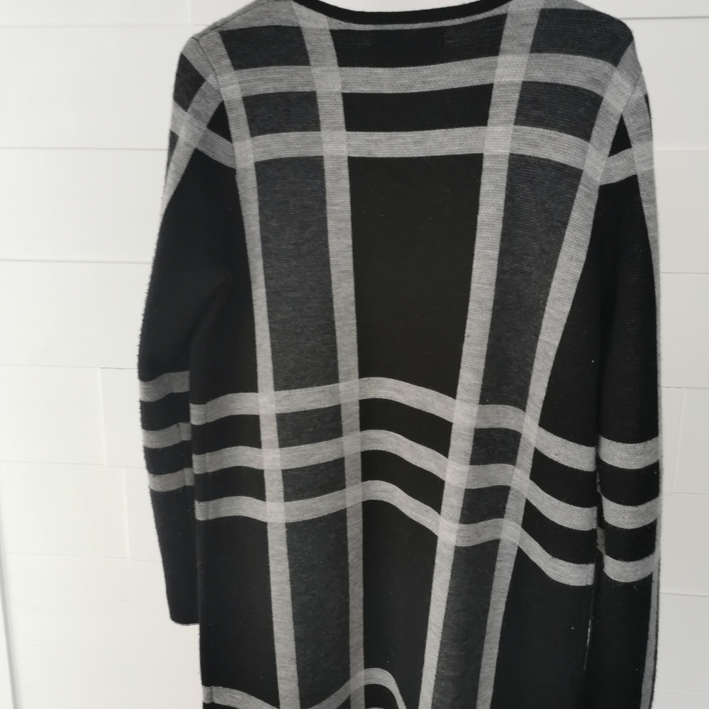 Cardigan - Picture 2 of 3
